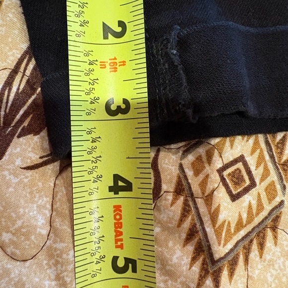 Universal Thread Black cuffed Women's Jean Shorts size 16/33R - Picture 7 of 7